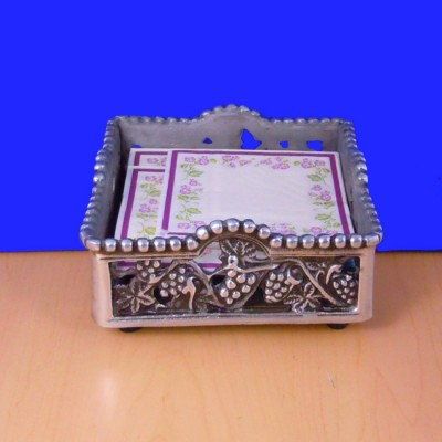 23115 - GRAPE DESIGN BEADED NAPKIN / GLASS HOLDER 