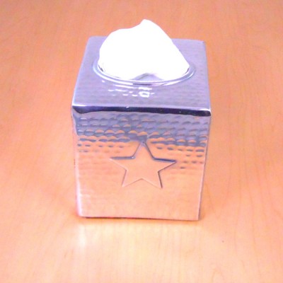 3447 -STAR TISSUE BOX ( HAMMERED )