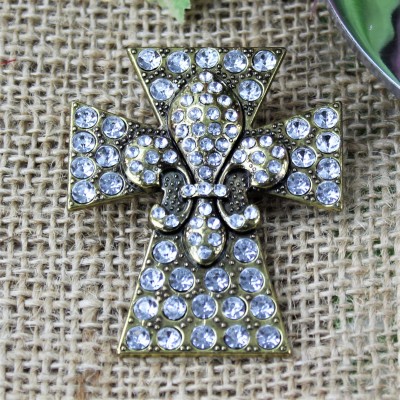 1029CL - CLEAR STONE CROSS CANDLE PIN W / FDL