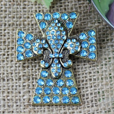 1029TQ - TURQUOISE STONE CROSS CANDLE PIN W / FDL