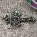 1026PL - PURPLE STONE CANDLE PIN W / CROSS