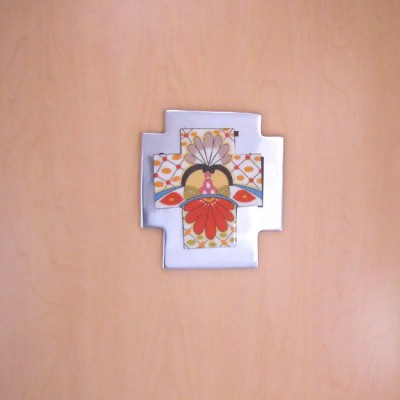 30405 - WALL CROSS W/FLOWER DESIGN