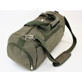 9168 - GREEN CANVAS DUFFLE BAG