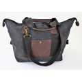 9147 - BLACK CANVAS DUFFLE BAG