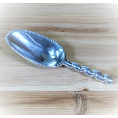 52196 - ICE SCOOP, LARGE, THREAD DESIGN HANDLE